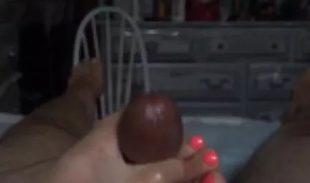 بعد أن قررت اليوم عدم الوقوف على الحفل مع صديقته ، افلام سكس محارم سعودي الذي كان منذ فترة طويلة يطلب الخام الانفجار الرجل تلحس رجليها بين ساقيها ، وبعد ذلك بلا رحمة دفعت في الحمار ضيق كس