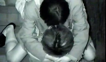 رجلان سكب الزيت على نقطة شاب فتاة آسيوية و سكس اخوة عرب تضربيها في الشرج