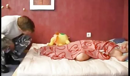 مثير طويل القامة سمراء في عرب نار محارم اللاتكس تمتص ضخمة سوداء الديك