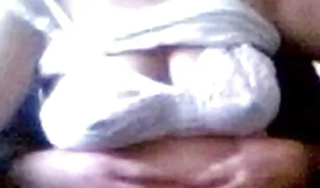 قضي ساحرة سكس محارم عربي منزلي سمراء مع حلق كس