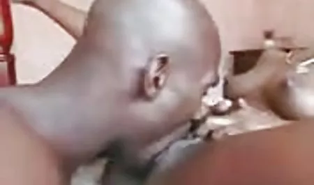 فتاة يأخذ الديك سكس عربي محرمات في بلدها الحمار