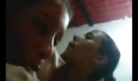 العاهرة الملاعين نفسها مع الأزرق هزاز وينتهي بصوت سكس عربي مترجم محارم عال