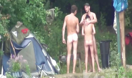 الداعر مارس الجنس من قبل سكس اخوه مترجم عربي اثنين من الذكور