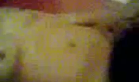 واحد شهواني العاهرة يجلس سكس محارم عربي xnxx الشرج على الأعضاء ، والثاني أمسك البيض في فمها