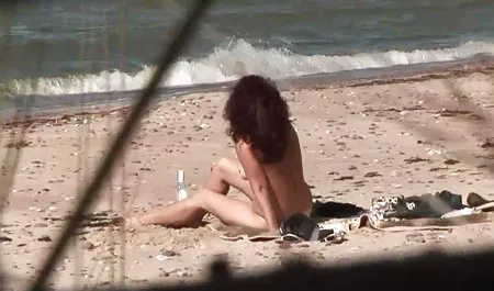 الرجل مع النكات المبتذلة بسهولة تمكنت من خداع فتاة جميلة في احدث سكس محارم مترجم الجنس