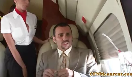 العاهرة تعادل زوجها ، خنته مع حزام على أمام أصدقائه منتدى عرب نار قصص سكس وبدأ الجلوس على جذوع سميكة