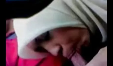 مجعد الشعر قصص سكس عربي محارم ارشيف العاهرة يحاول ممارسة الجنس الشرجي مع رجل
