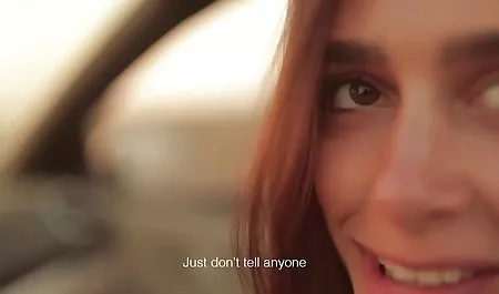 جميلة العاهرة مع xxarxx محارم مترجم عربي القشريات يجلس على الديك