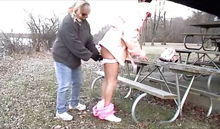نحيلة سمراء الشرق الأوسط وأفريقيا يحصل الشرج مارس الجنس من قبل اثنين من فيديو سكس عرب محارم الذكور مشغولة
