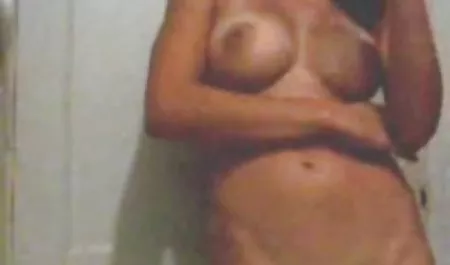 النيجر وضعت له سكس امي مترجم عربي الأسود القضيب في الشرج