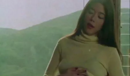 شابة سمراء هو الصب فيلم اباحي ، وقالت انها سكس محارم محجبات سوف تضطر إلى العمل معها على الشفاه سميكة عضو منتج بحيث تحصل على دور
