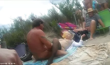 الرجل سكس محارم عربي اجنبي يساعد مفلس زوجة الأب الخروج من الحمام و يضاجعها على السرير