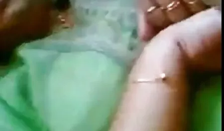 فانيلا سكاي يحب سكس عربي مصري محارم نائب الرئيس في الفم بعد اللسان