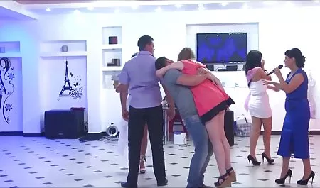 شيك الألمانية يأخذ اثنين من فيديو سكس محارم مترجم عربي الدهون ديكس