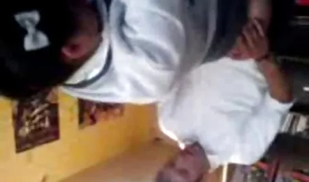 الشباب العاهرة يرى هذا القضيب عرب نارسكس محارم الكبير للمرة الأولى