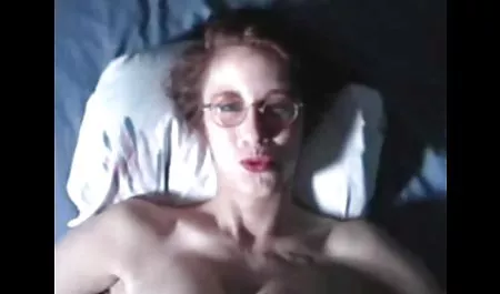 كتي محارم عربي xnxx مع شعر كس ساقيها و المداعبات نفسها مع هزاز