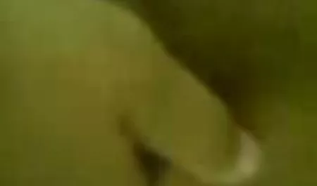 فاسد المضيف يسخر في آسيا خادمة ورتبت تحول جنسي سكس مجاني محارم عربي